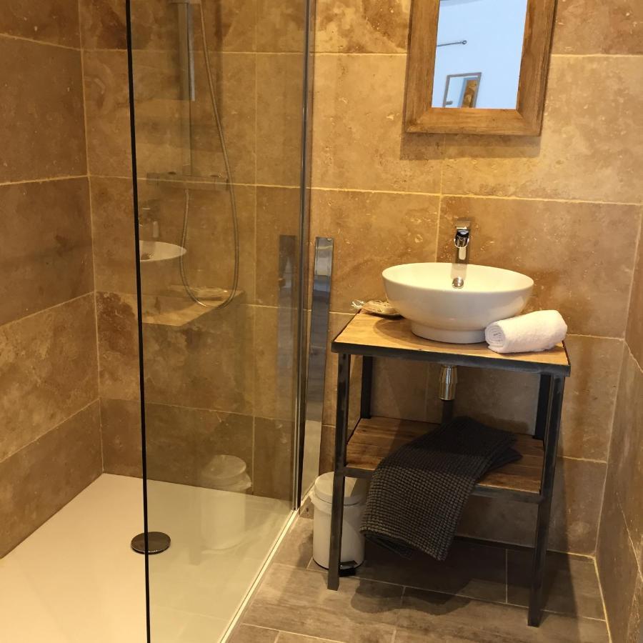 Mas D'Auzieres Bed & Breakfast Saint-Gilles  Bagian luar foto